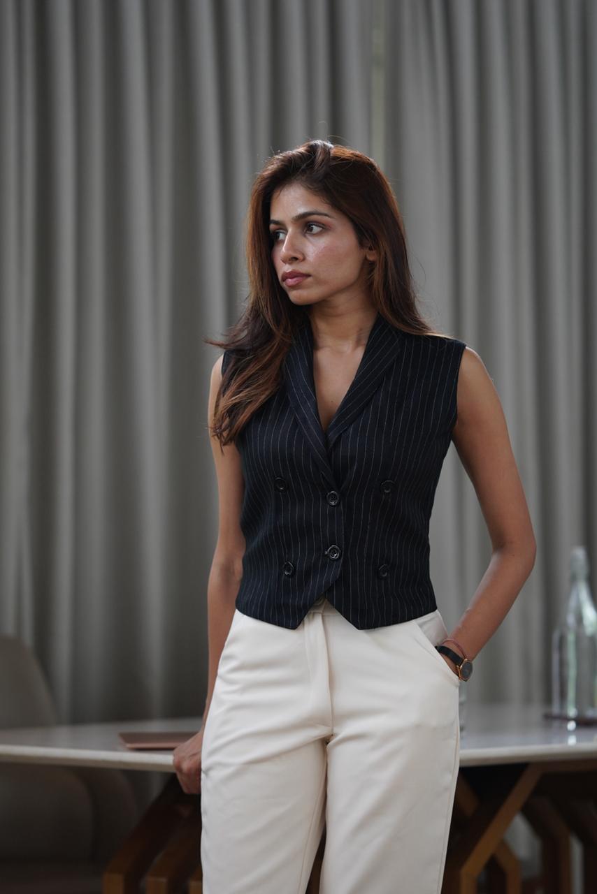 Boss It Striped Waistcoat With Off-white Trousers