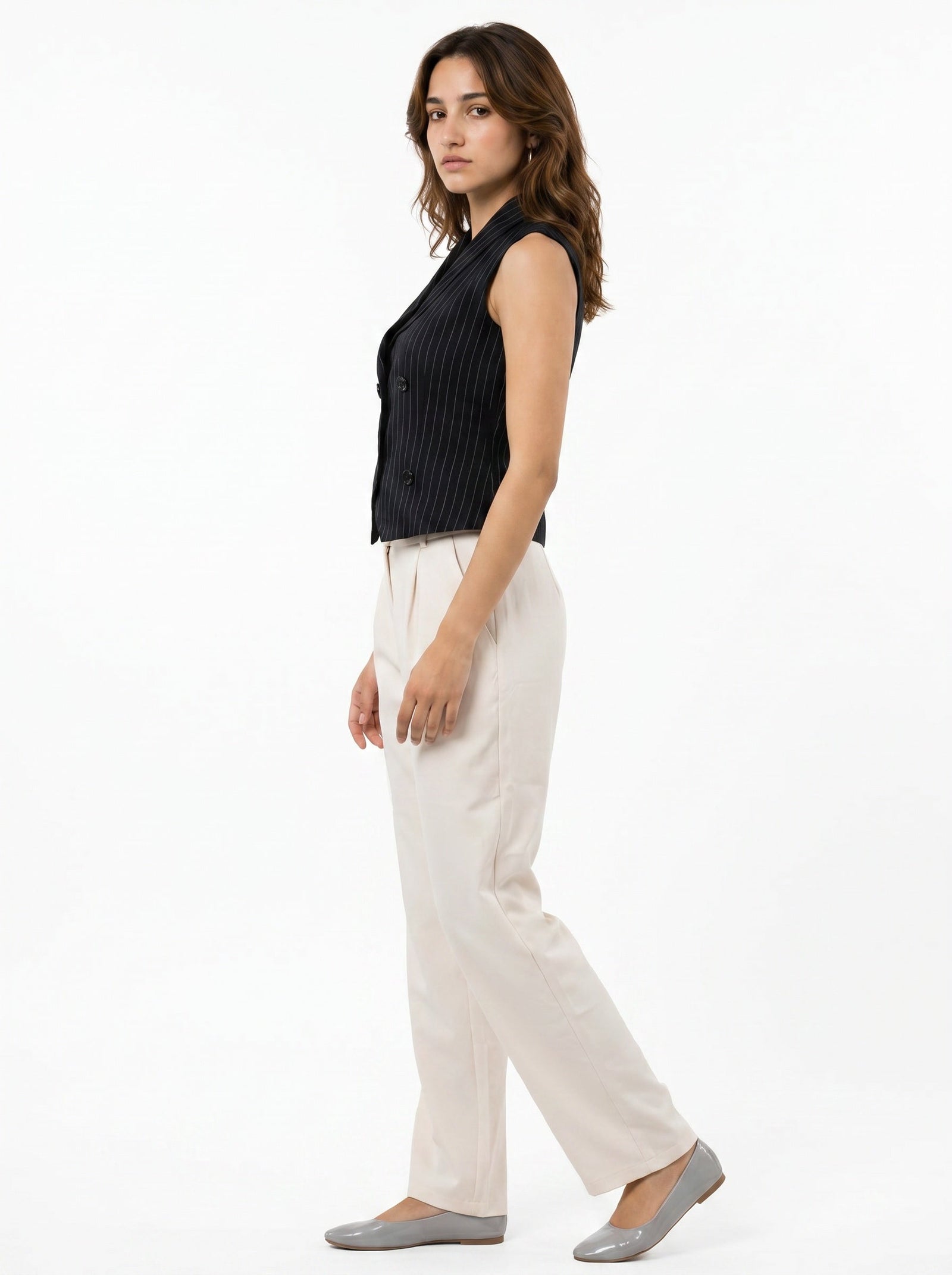 Easy Fit Mid-Waist Pants : Off-White