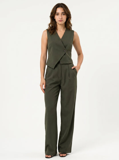 Easy Fit Mid-Waist Pants : Olive