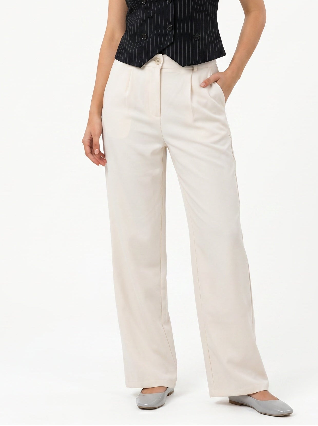 Easy Fit Mid-Waist Pants : Off-White
